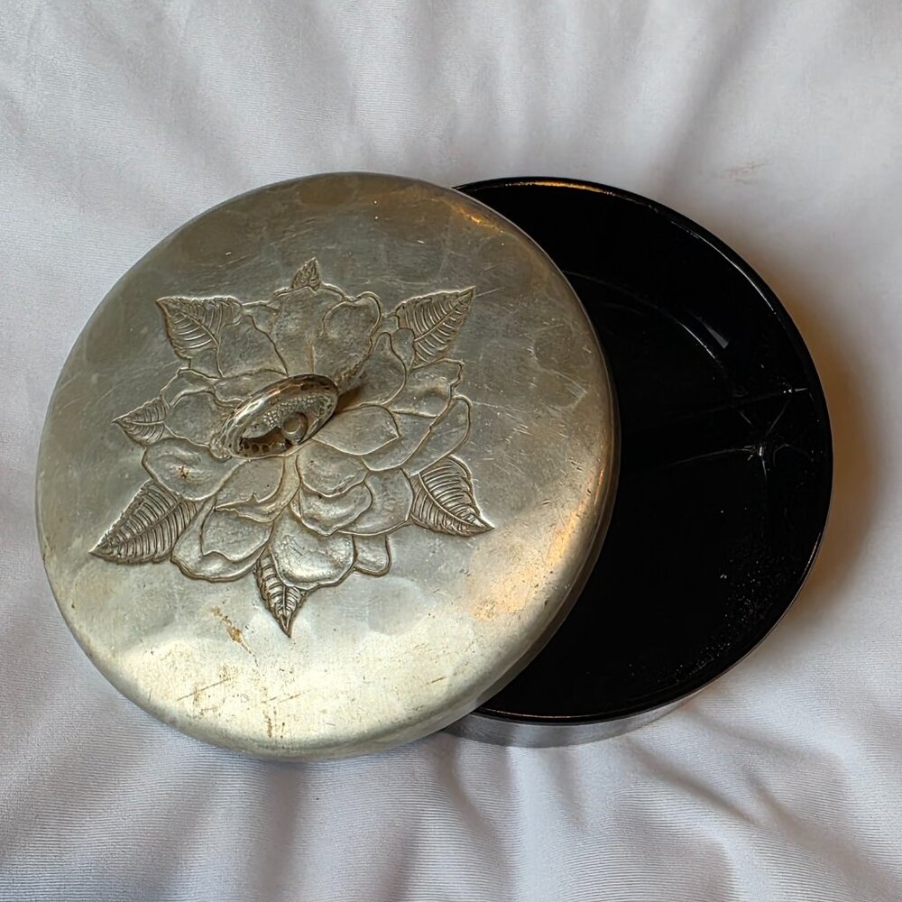 Wrought Farberware Covered Dish Hammered Flower Aluminum Compartments